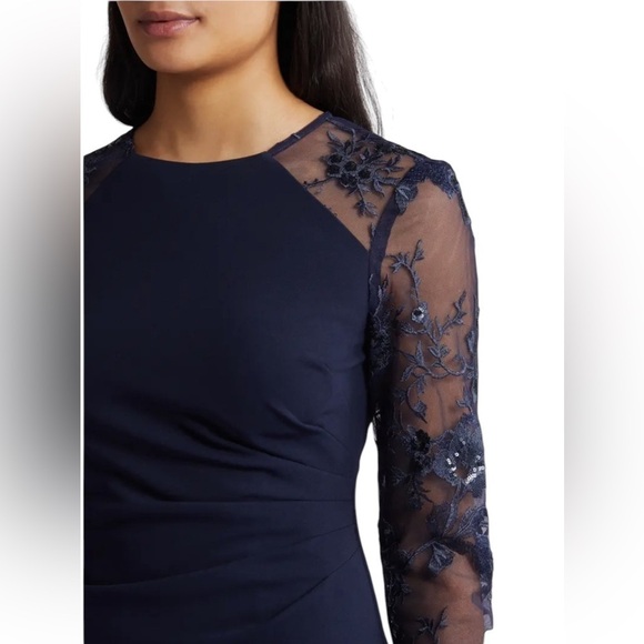 NEW ELIZA J Sequin Embroidered Long Illusion Sleeve Gown in Navy Blue Size 8 - Picture 5 of 10